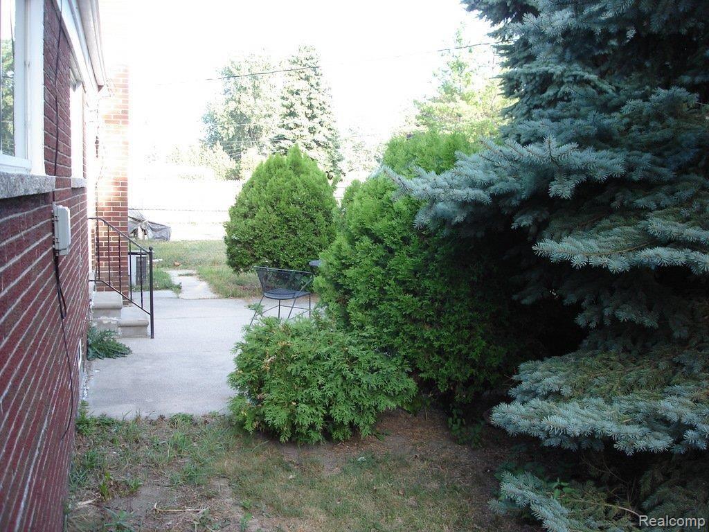 13158 Common Road Warren, MI 48088 - Photo 20 of 20 DSC06237