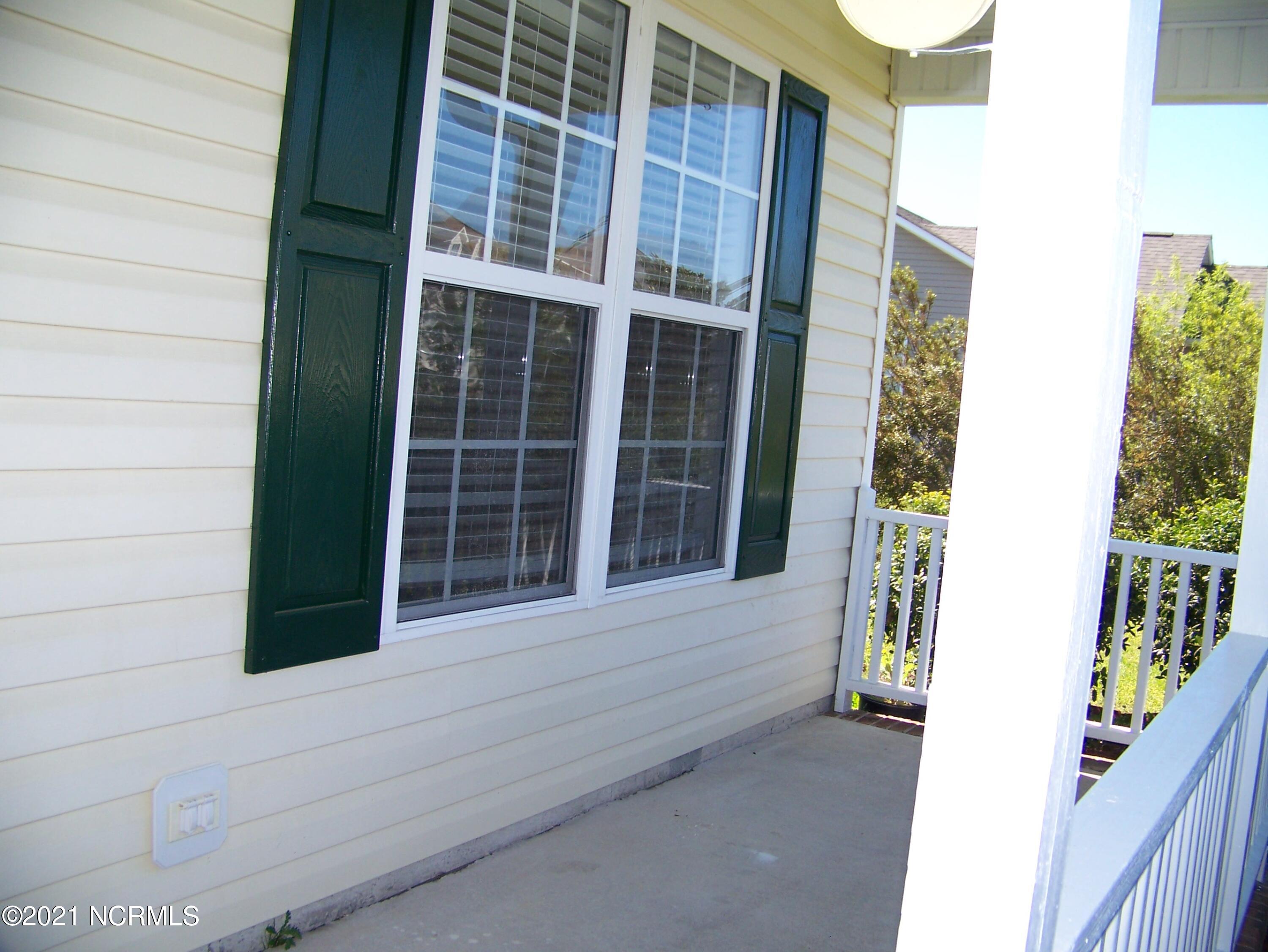 226 Rutledge Avenue Beaufort, NC 28516 - Photo 5 of 31 100_3009