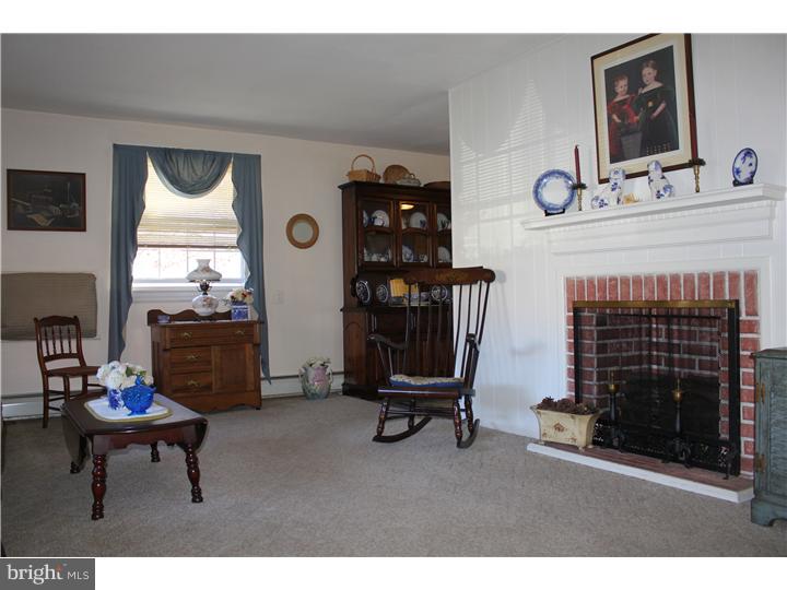 414 Bensal Road Hatboro, PA 19040 - Photo 3 of 18 Gallery Image 3