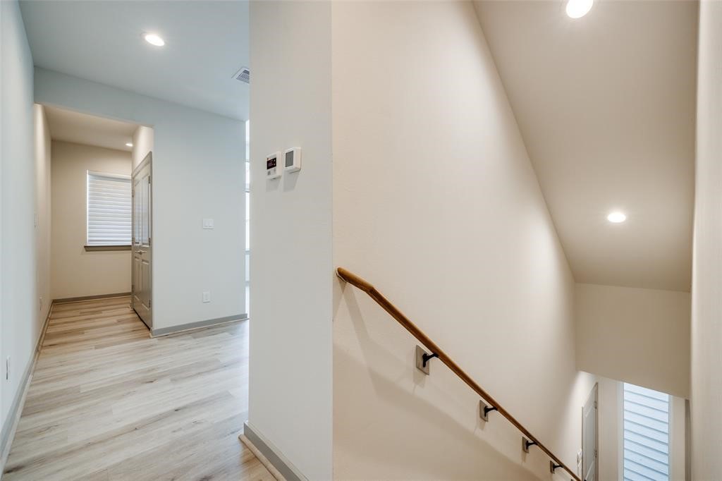 717 Emile Street Houston, TX 77020 - Photo 5 of 18