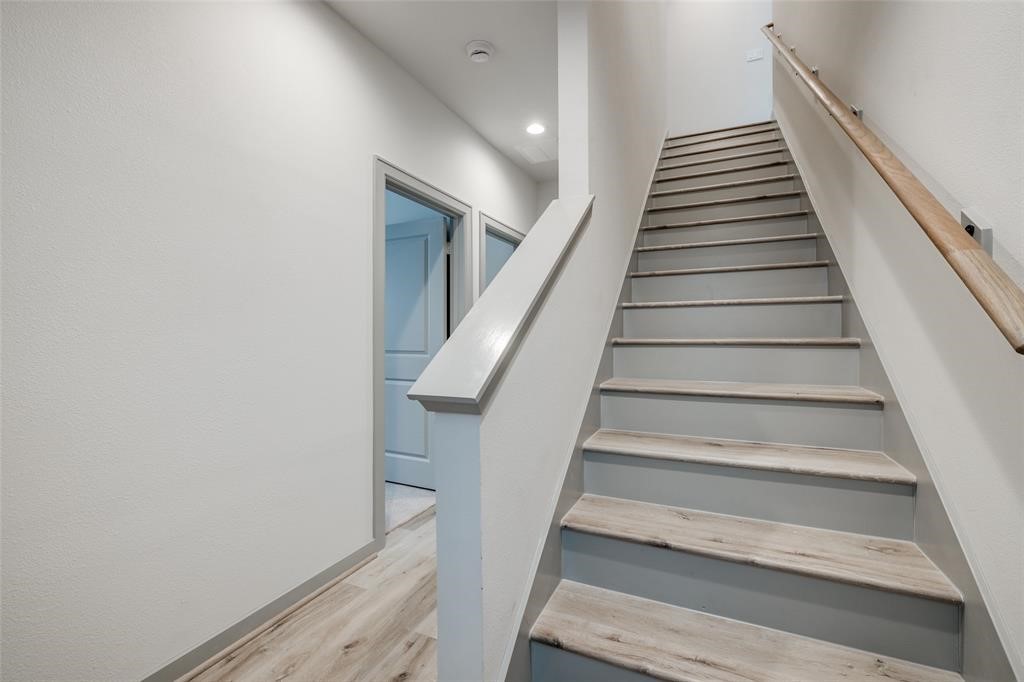 717 Emile Street Houston, TX 77020 - Photo 10 of 18