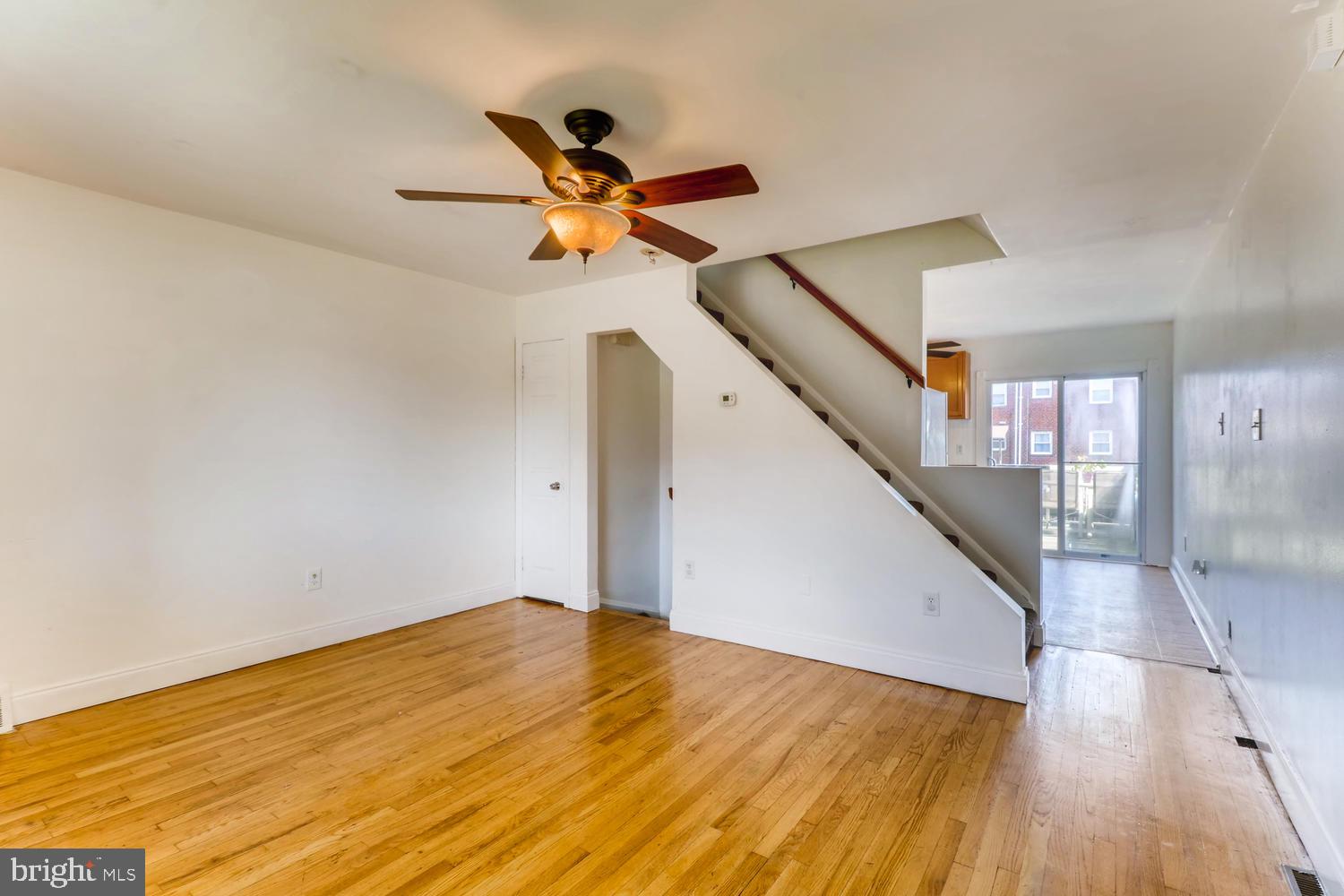 8064 Gray Haven Road Dundalk, MD 21222 - Photo 6 of 27 Living Room
