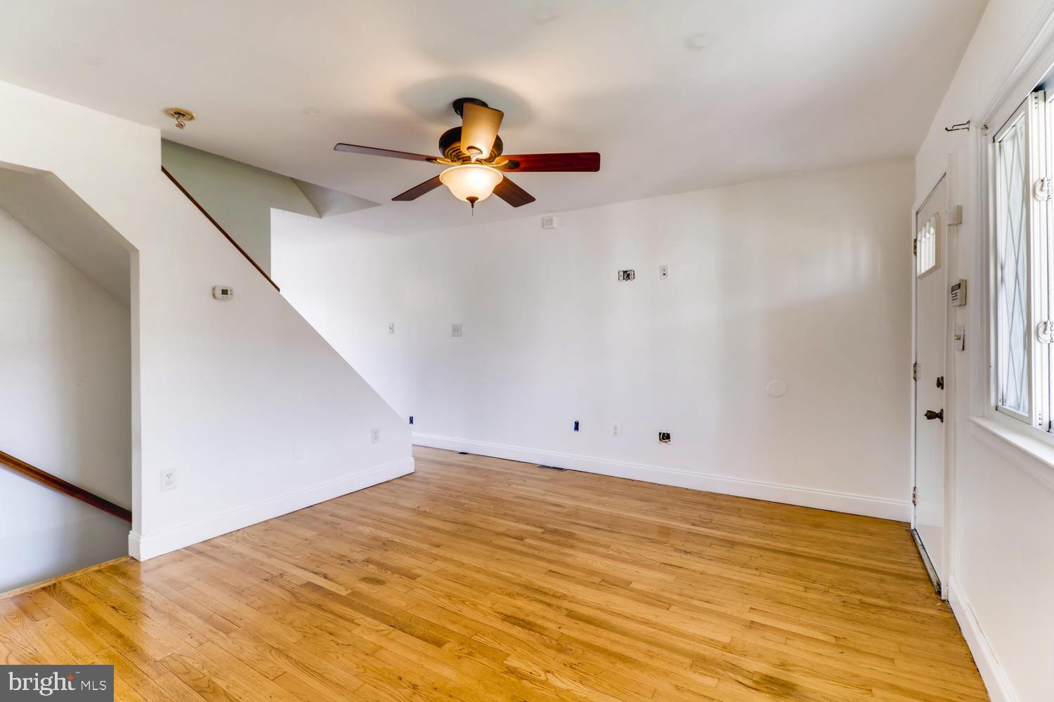 8064 Gray Haven Road Dundalk, MD 21222 - Photo 7 of 27 Living Room