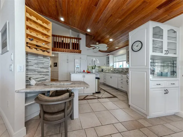 $685,000 | 1400 Beach Road, Unit 3, Englewood, FL 34223