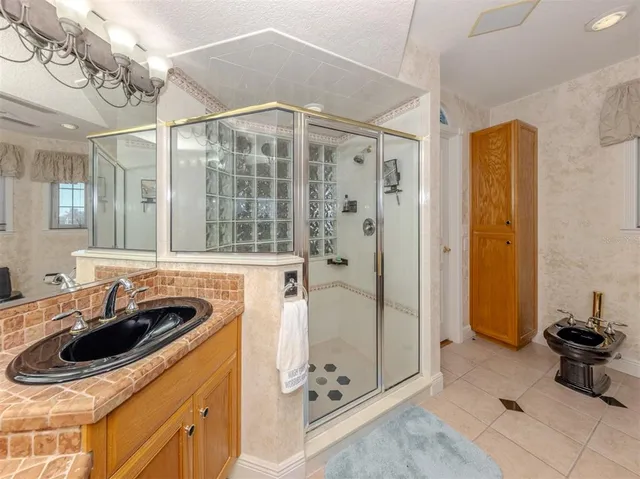 $685,000 | 1400 Beach Road, Unit 3, Englewood, FL 34223