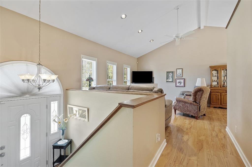 317 Clements Road Pittsburgh, PA 15239 - Photo 3 of 25