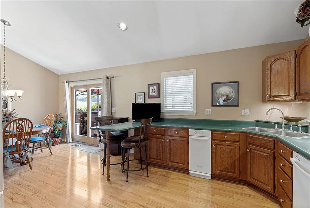 317 Clements Road Pittsburgh, PA 15239 - Photo 8 of 25