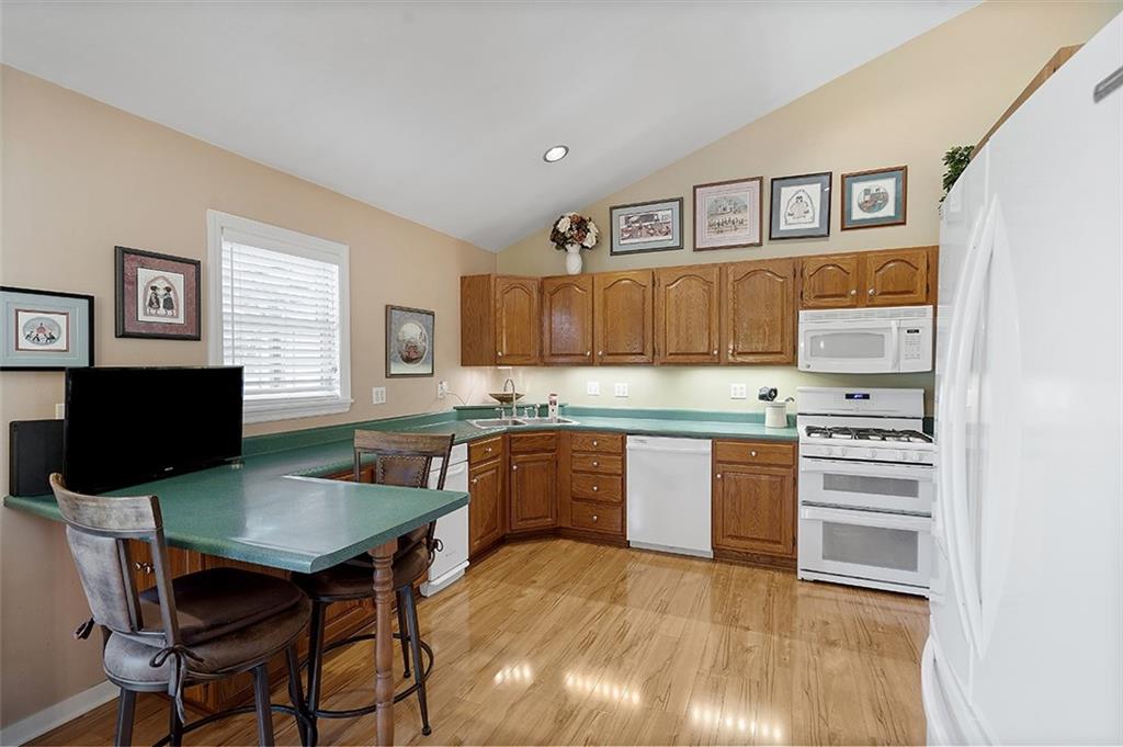 317 Clements Road Pittsburgh, PA 15239 - Photo 9 of 25