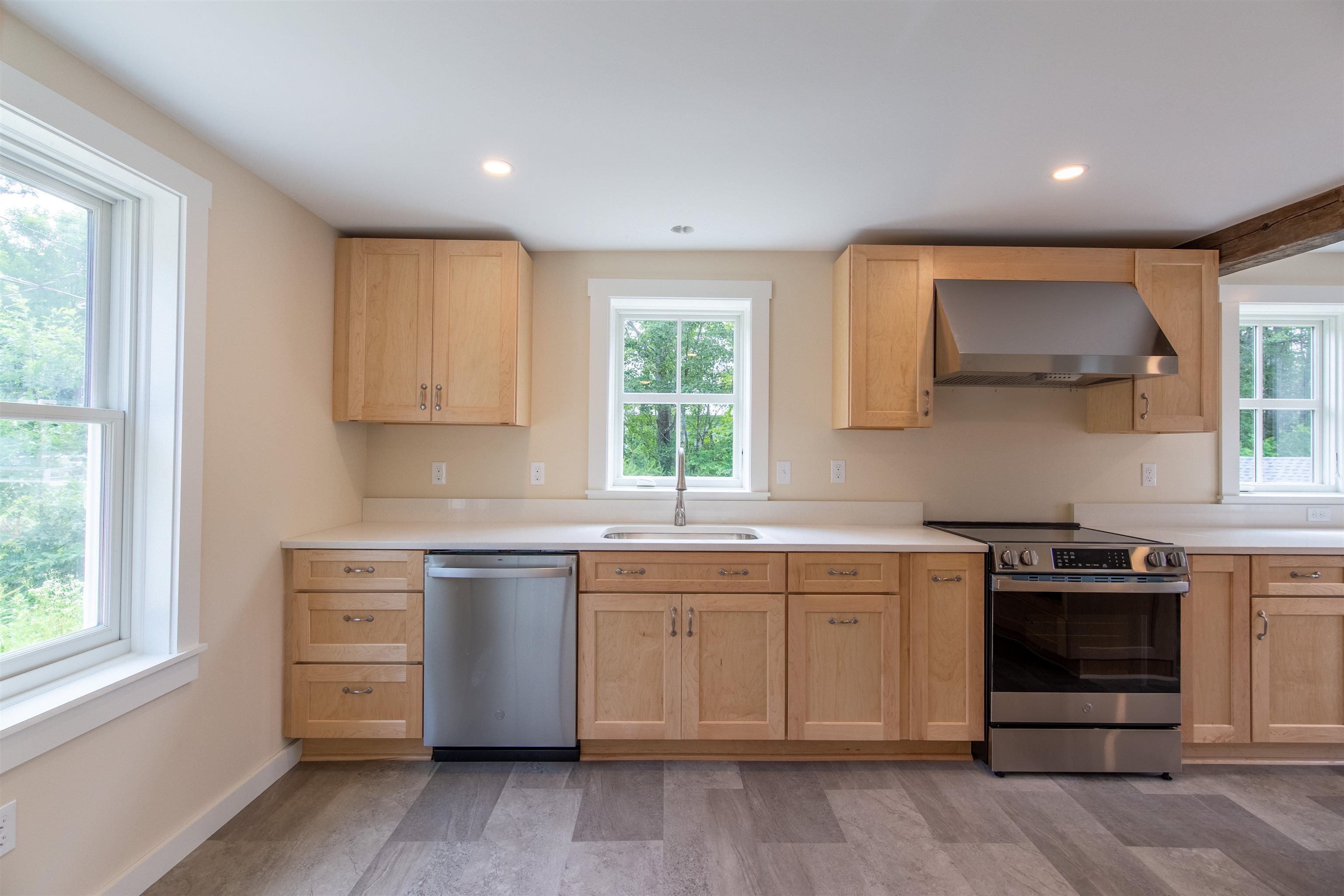 13 Mill Road Tamworth, NH 03883 - Photo 21 of 60