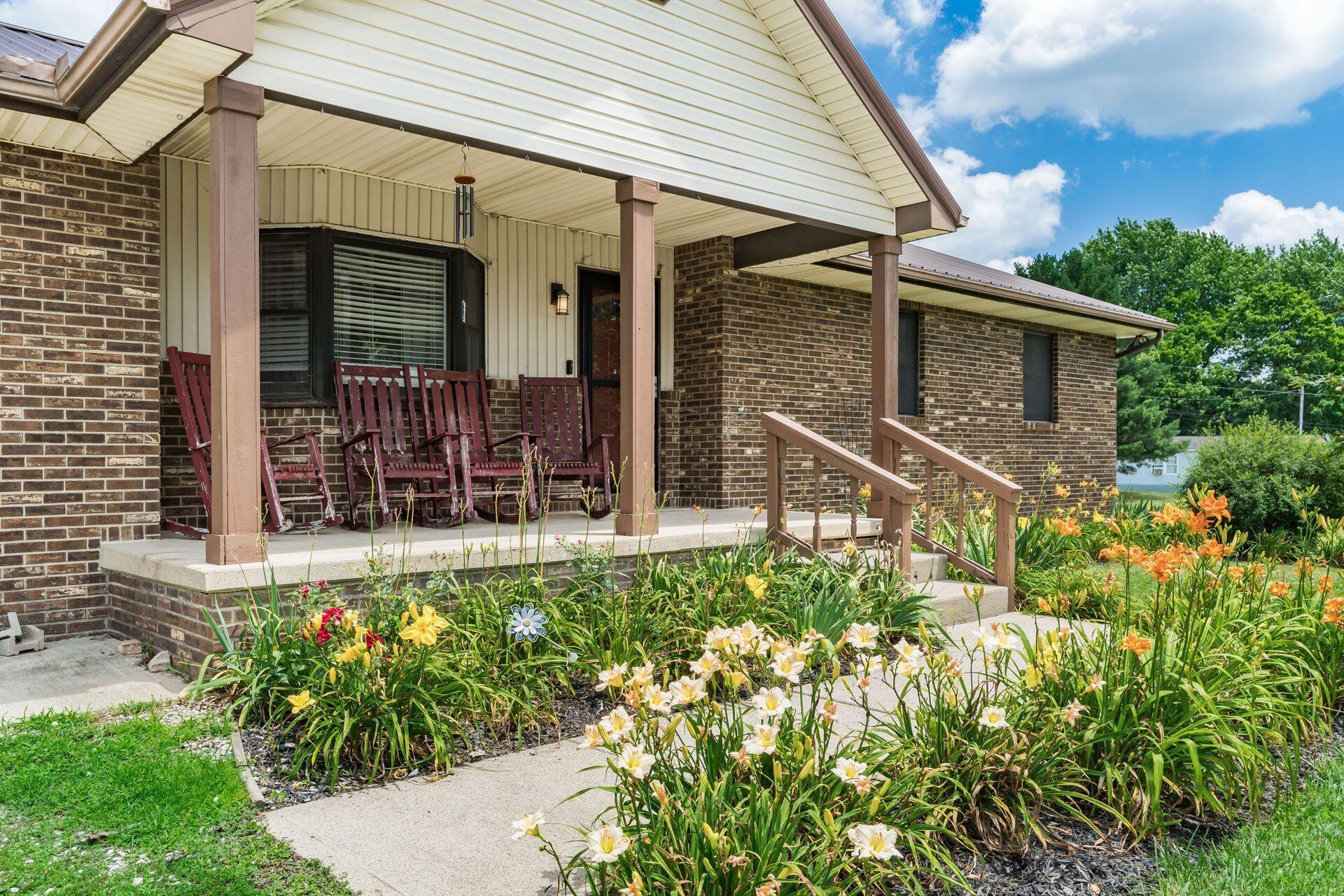 12890 Tarlton Road Southwest Circleville, OH 43113 - Photo 2 of 38 069_890 Tarlton Rd SW - 060-2