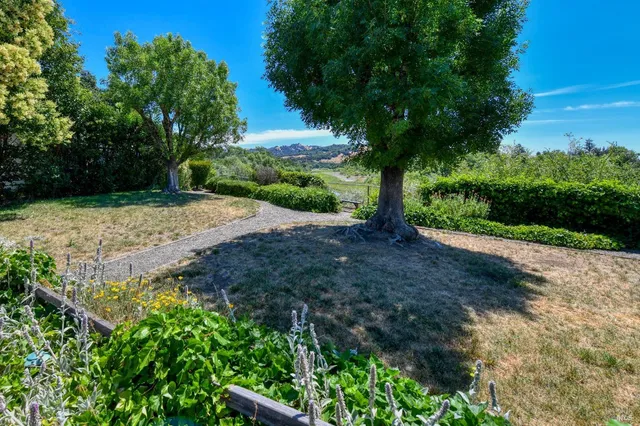 $350,000 | 541 Mason Street, Unit 8, Healdsburg, CA 95448