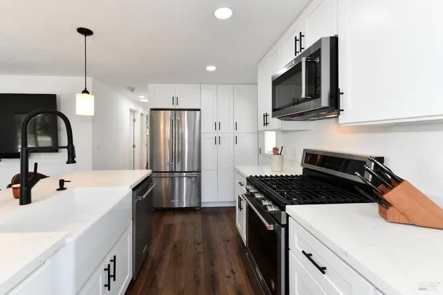 $350,000 | 541 Mason Street, Unit 8, Healdsburg, CA 95448