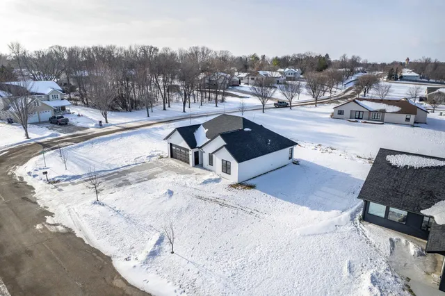 $439,000 | 1503 Opperman Bay Court, Fergus Falls, MN 56537