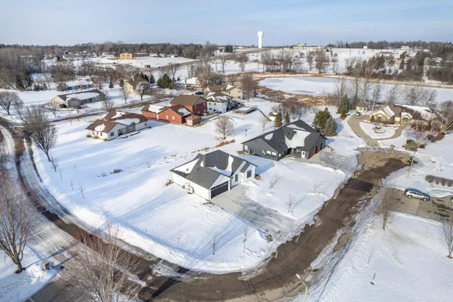 $419,900 | 1503 Opperman Bay Court, Fergus Falls, MN 56537