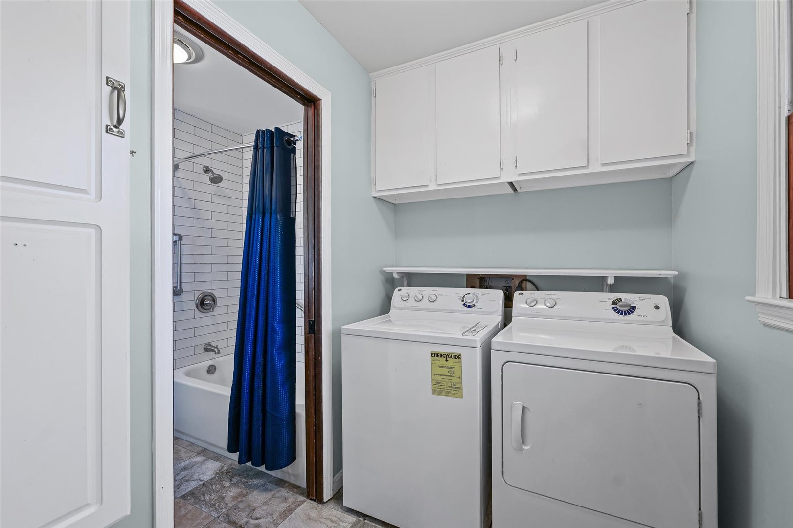 1000 East Kratz Road Monticello, IL 61856 - Photo 20 of 52 a utility room with dryer and washer