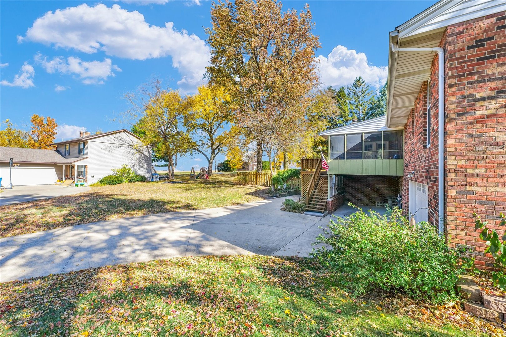 1000 East Kratz Road Monticello, IL 61856 - Photo 40 of 52 a view of yard with tree