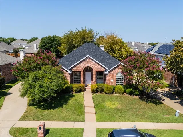 $410,000 | 201 Sherwood Drive, Murphy, TX 75094