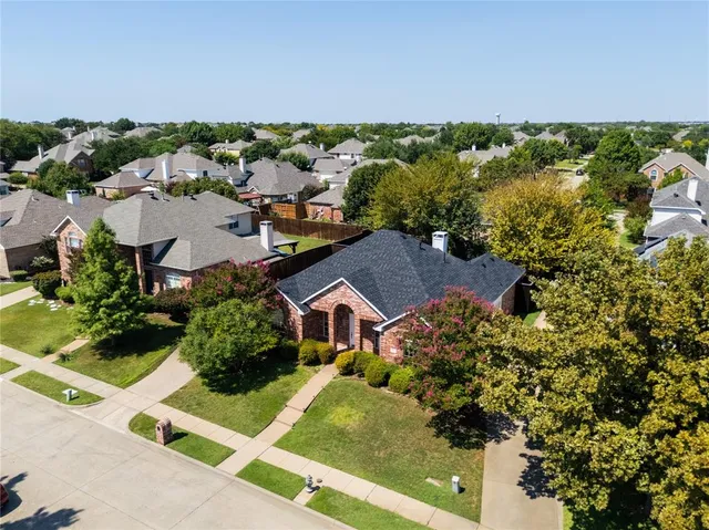 $410,000 | 201 Sherwood Drive, Murphy, TX 75094