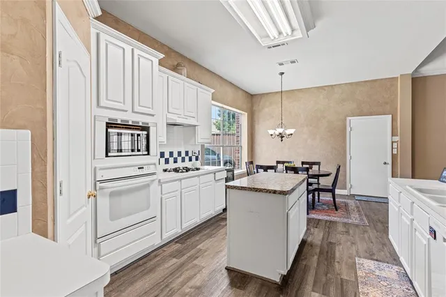 $410,000 | 201 Sherwood Drive, Murphy, TX 75094