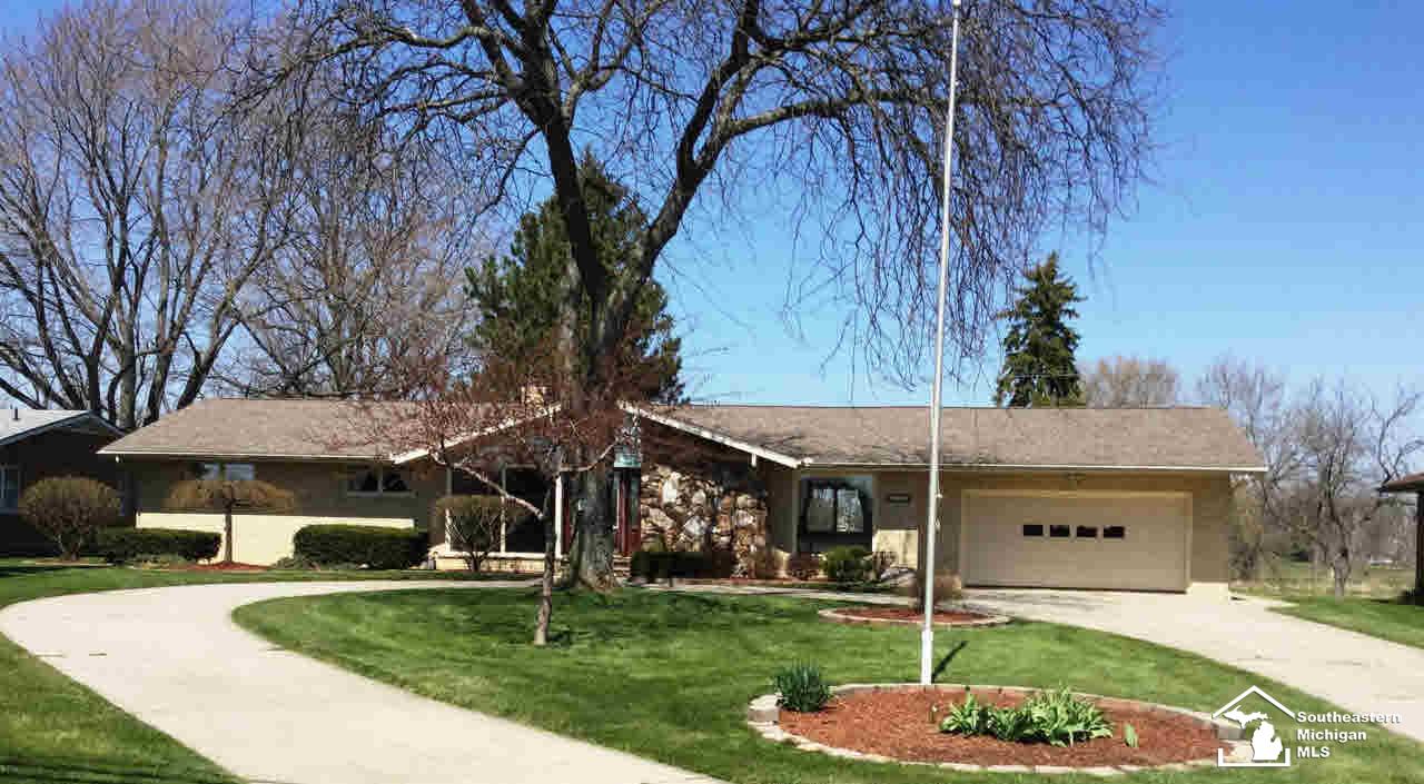 3152 South Custer Road Monroe, MI 48161 - Photo 1 of 13