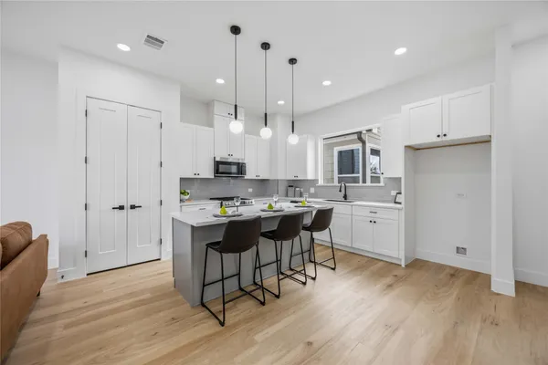 $389,900 | 2014 Yates Street, Houston, TX 77020