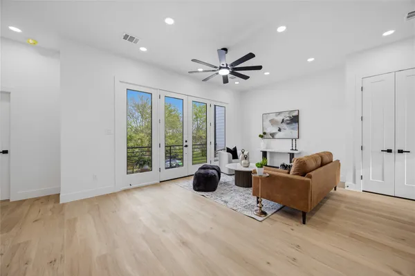 $389,900 | 2014 Yates Street, Houston, TX 77020