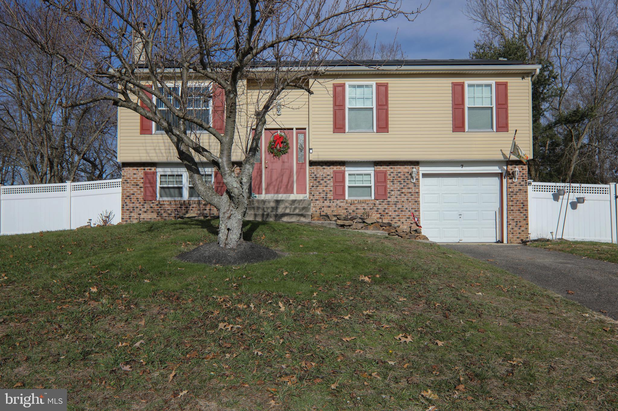 7 Hawthorne Road Sicklerville, NJ 08081 - Photo 1 of 37 Front View