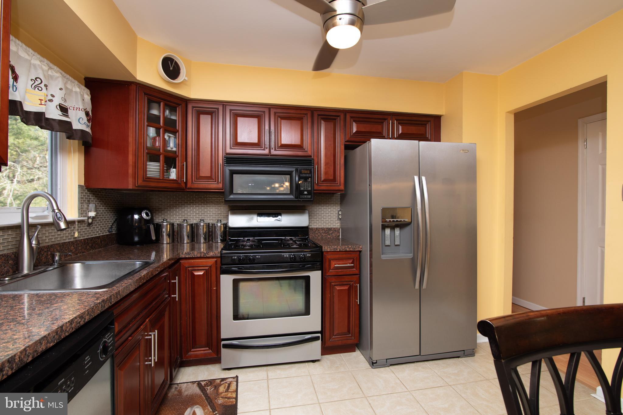 7 Hawthorne Road Sicklerville, NJ 08081 - Photo 10 of 37 Full size kitchen w/Stainless Steel Appliances