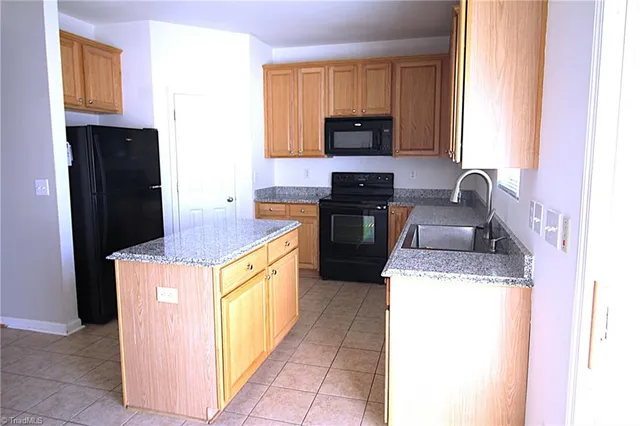 $1,500 | 47 Arbor Hl Place, McLeansville, NC 27301