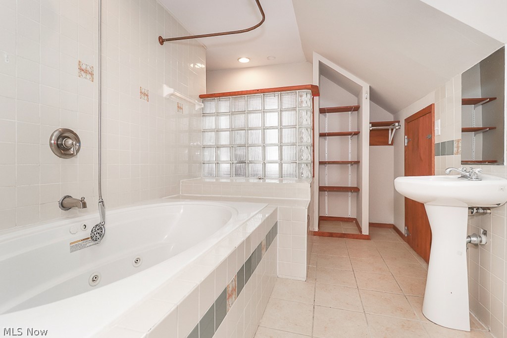 12996 Cedar Road Cleveland Heights, OH 44118 - Photo 28 of 35 Gallery Image 28