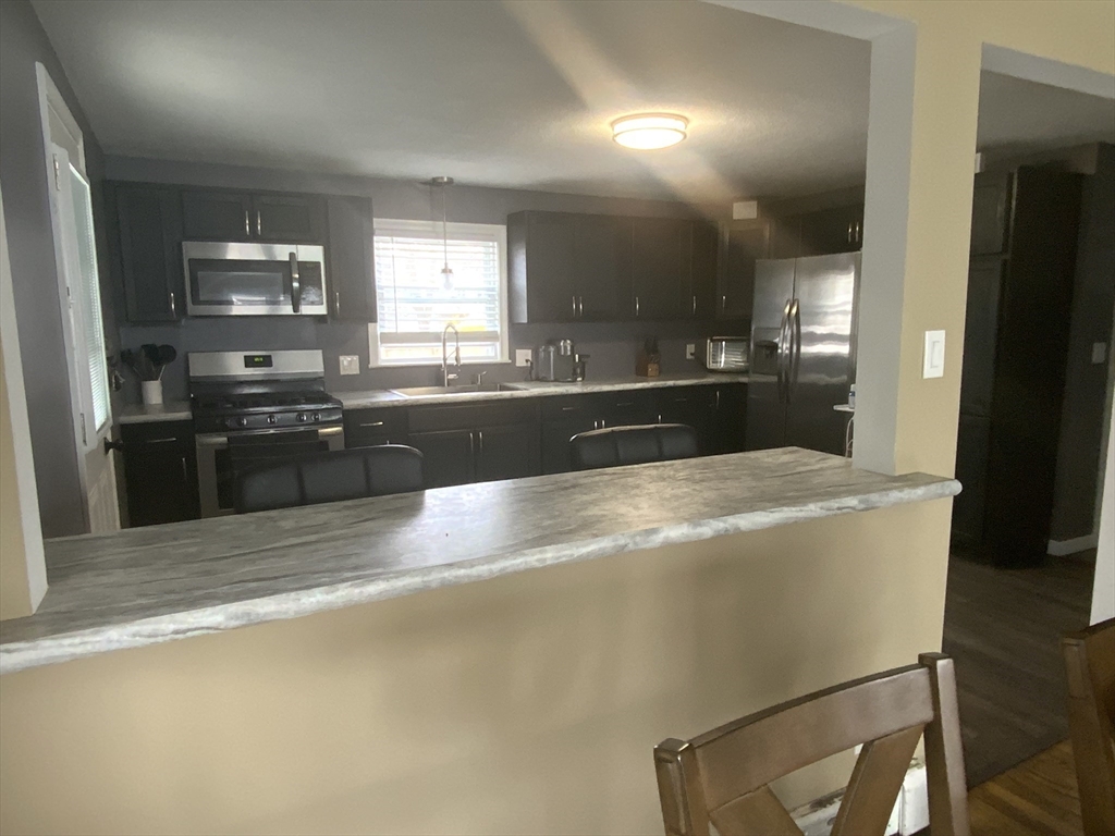 86 Peekskill Avenue Springfield, MA 01129 - Photo 10 of 18 Gallery Image 10