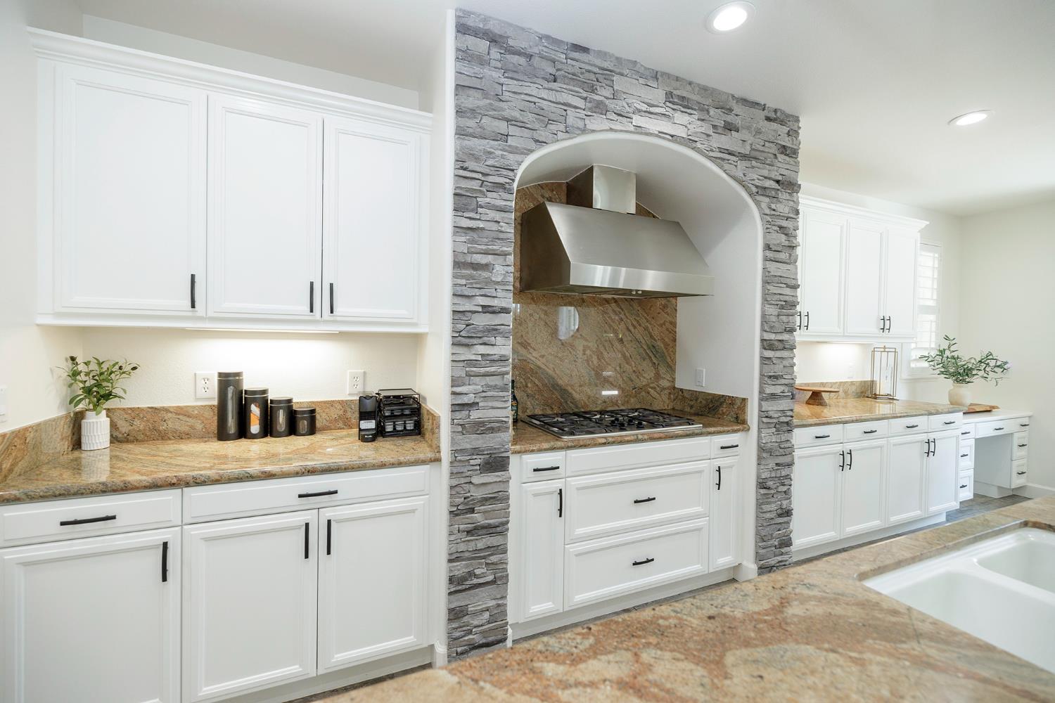 1682 Fairway Oaks Court Ripon, CA 95366 - Photo 18 of 51