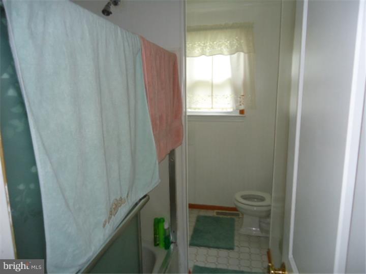 1290 Lower Ferry Road Trenton, NJ 08618 - Photo 10 of 22 Bathroom
