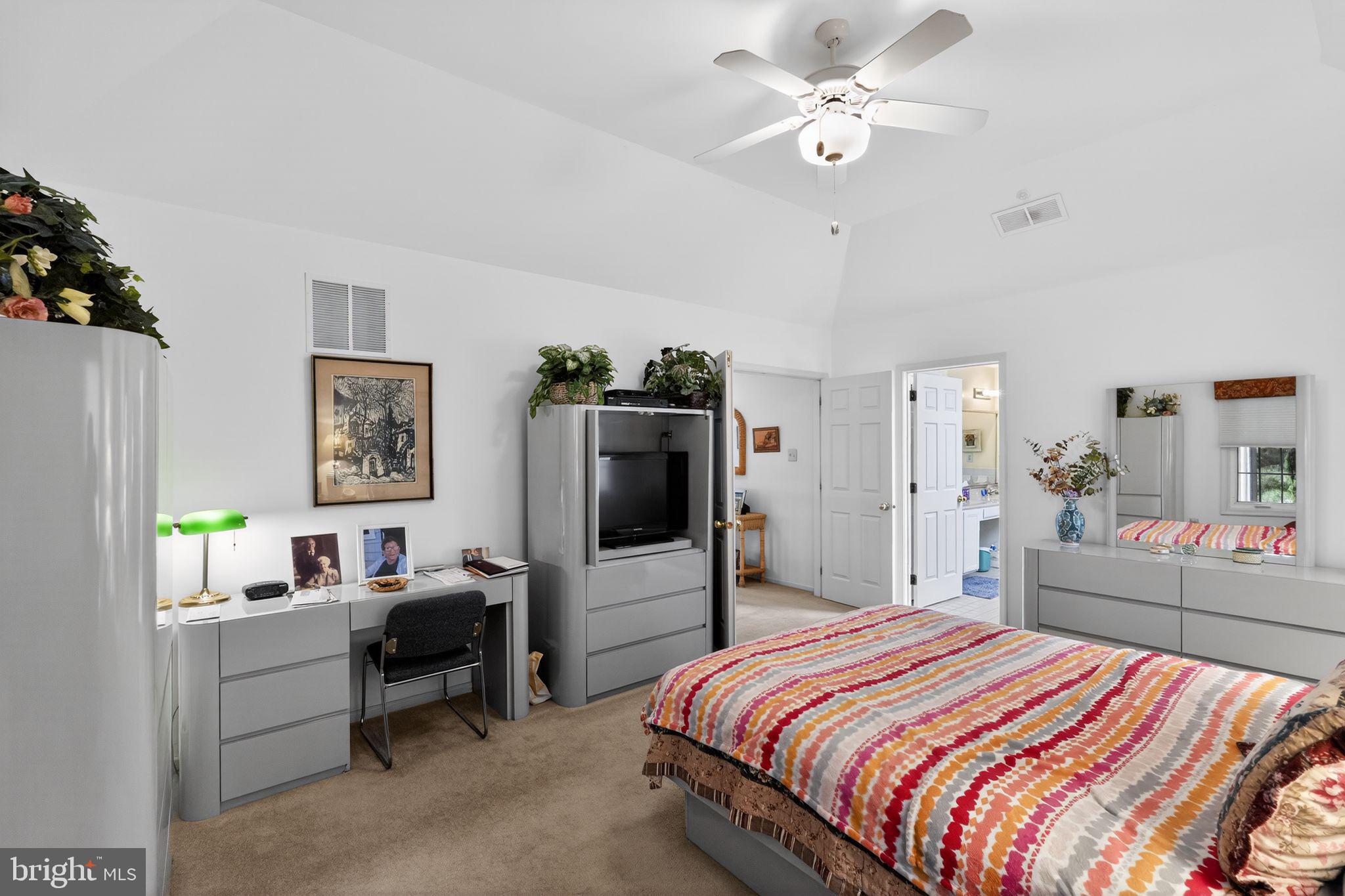 9 Ridgeview Road Newtown Square, PA 19073 - Photo 20 of 30 Primary bedroom