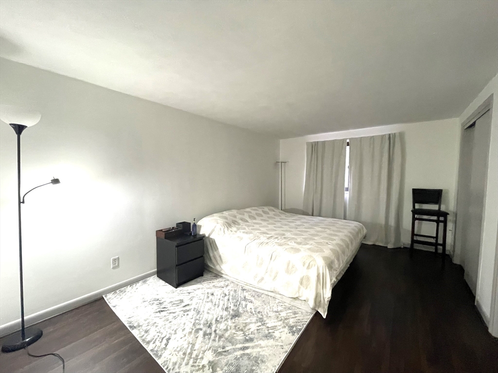 1325 Worcester Road, Unit C3 Framingham, MA 01701 - Photo 14 of 27 a bedroom with a bed and a window