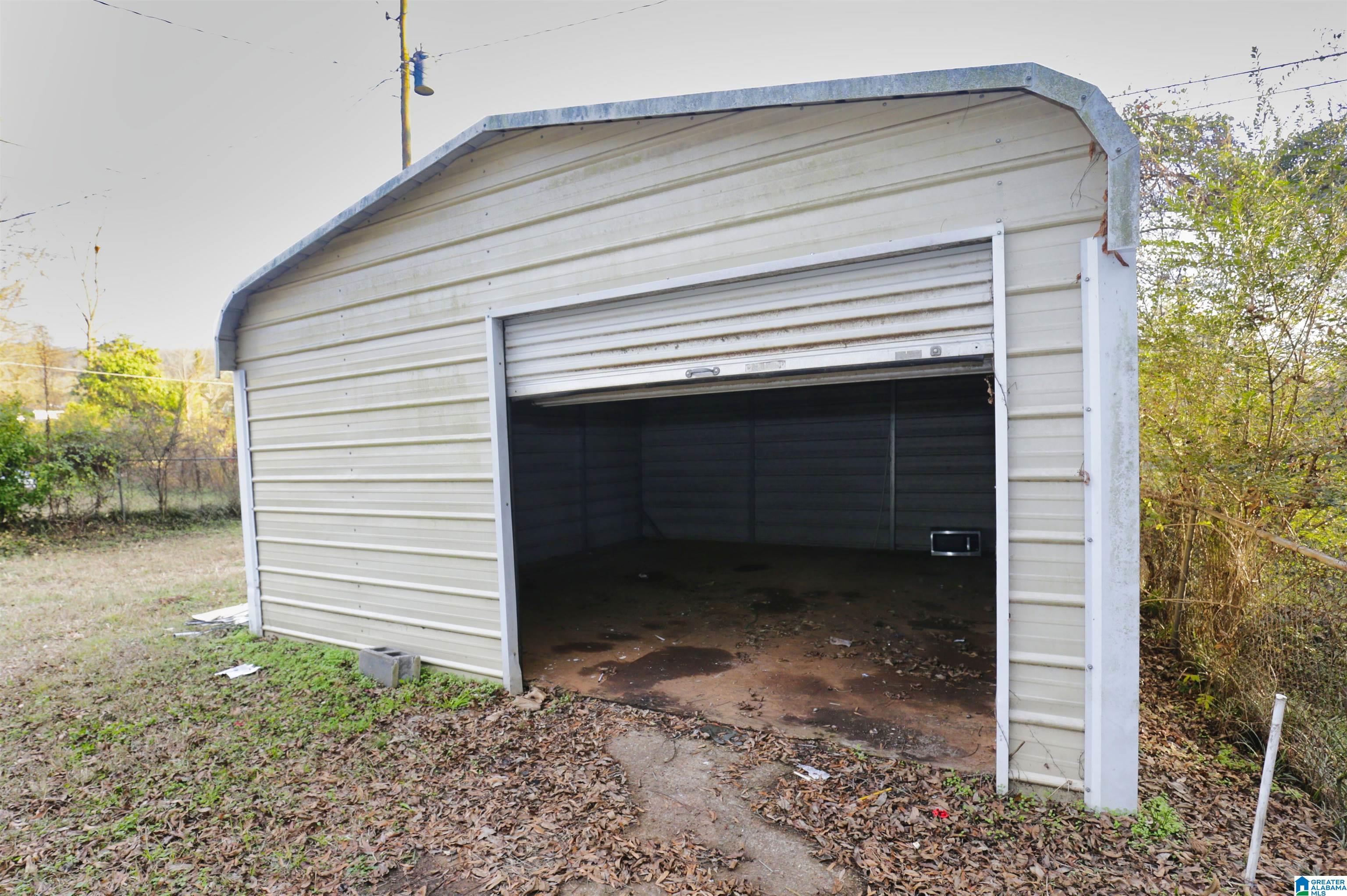 324 East 3rd Street Anniston, AL 36207 - Photo 4 of 19