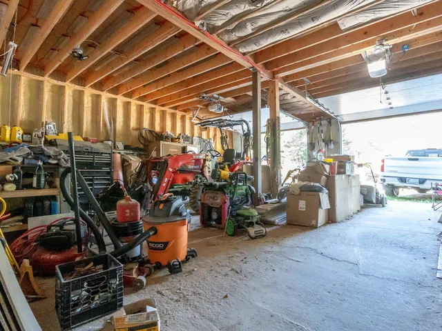 $575,000 | 231 Chesterfield Road, Hinsdale, NH 03451