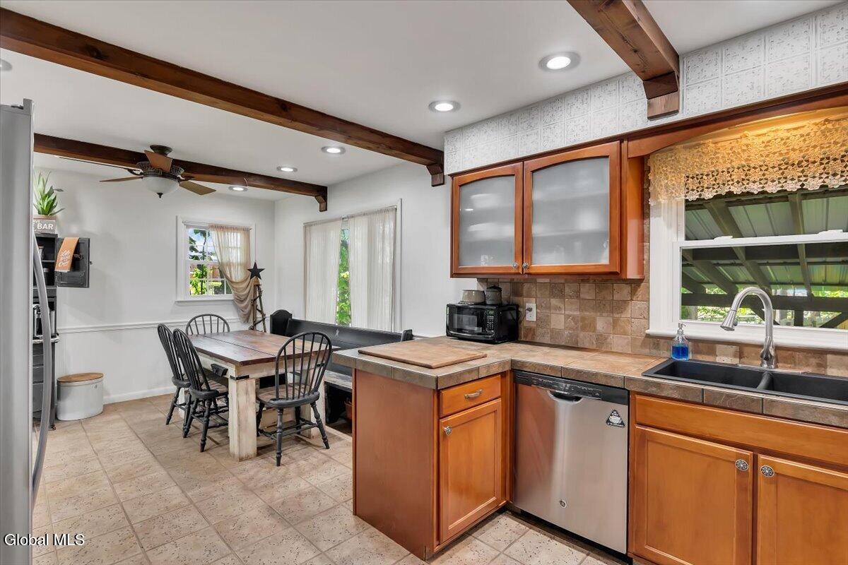 2153 Van Wormer Road Rotterdam, NY 12303 - Photo 9 of 46 16-P1949847