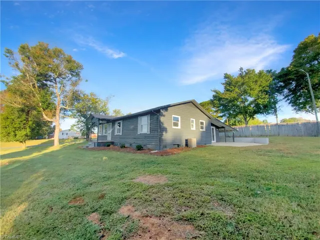 $220,000 | 3916 Rollingwood Court, Trinity, NC 27370