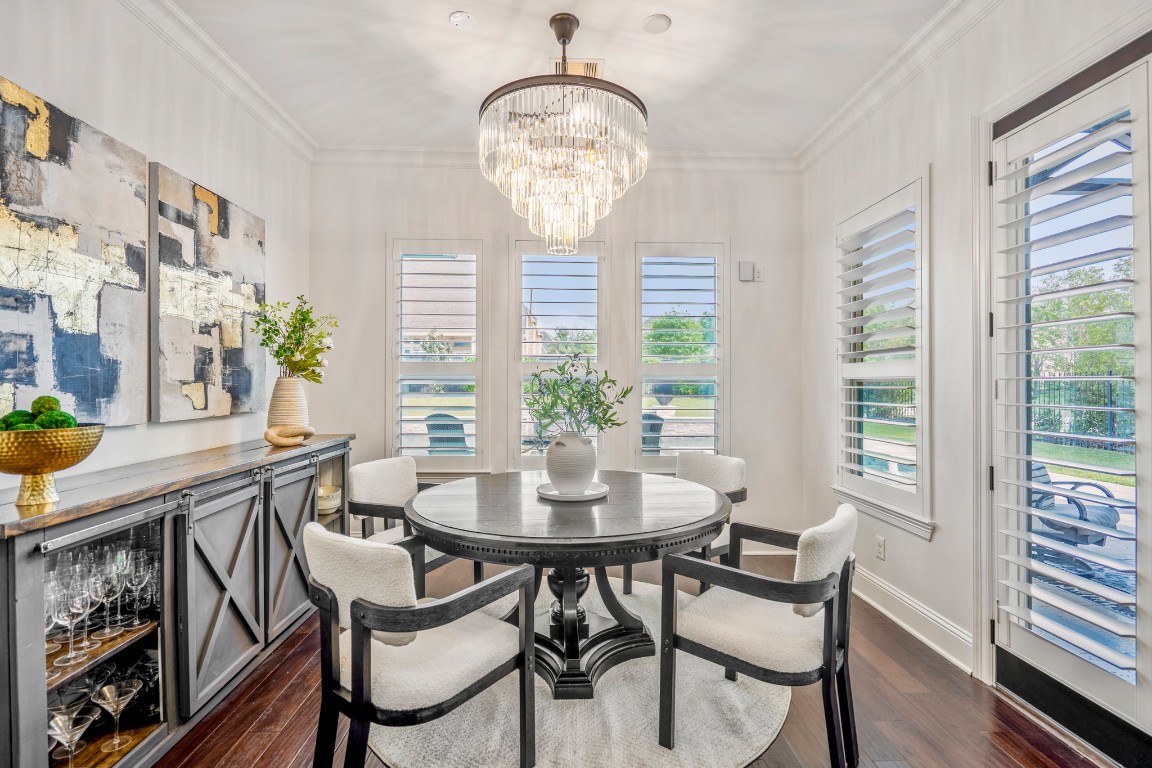 39 Beacons Light Place Tomball, TX 77375 - Photo 20 of 50 Eat-in Breakfast room attached to kitchen.