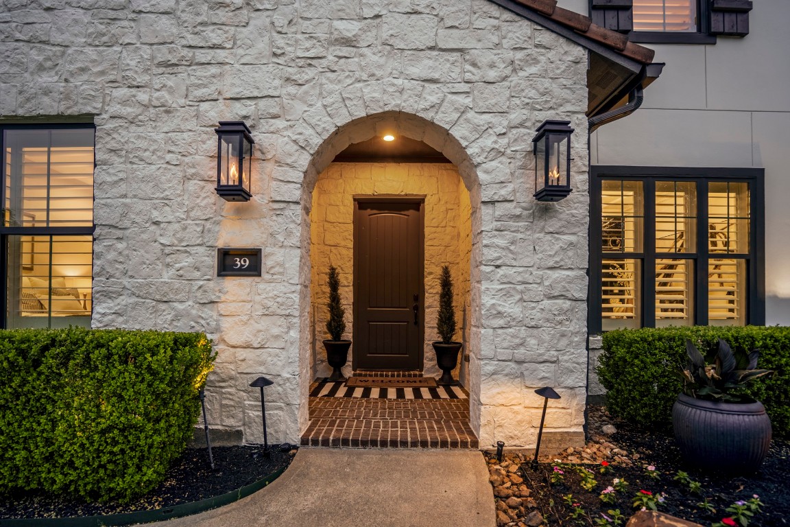 39 Beacons Light Place Tomball, TX 77375 - Photo 3 of 50