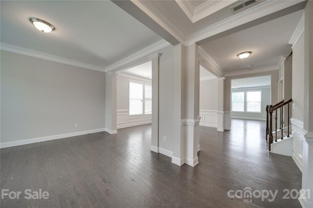 8938 Inverness Bay Road Charlotte, NC 28278 - Photo 3 of 19 Gallery Image 3
