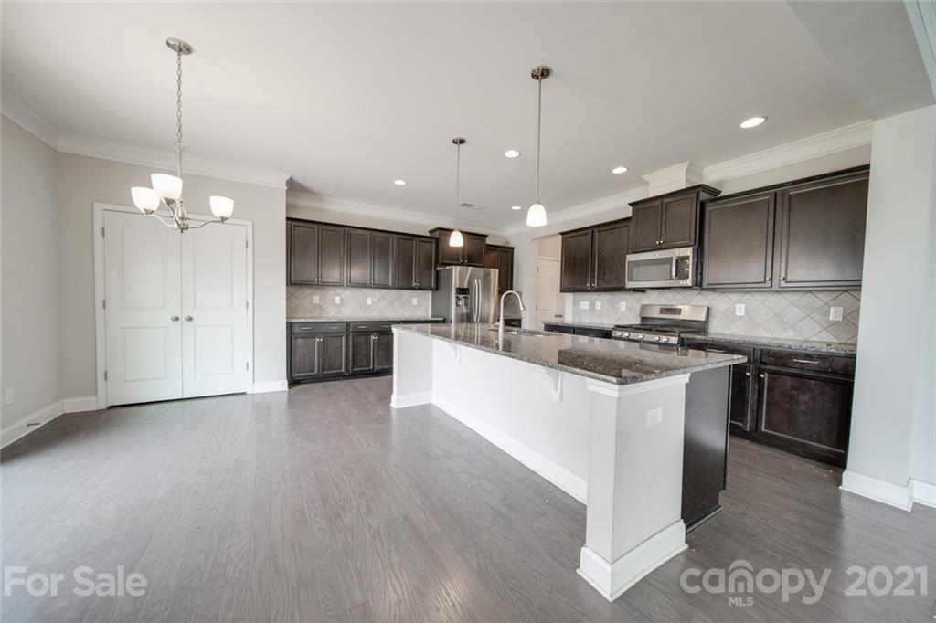 8938 Inverness Bay Road Charlotte, NC 28278 - Photo 7 of 19 Gallery Image 7