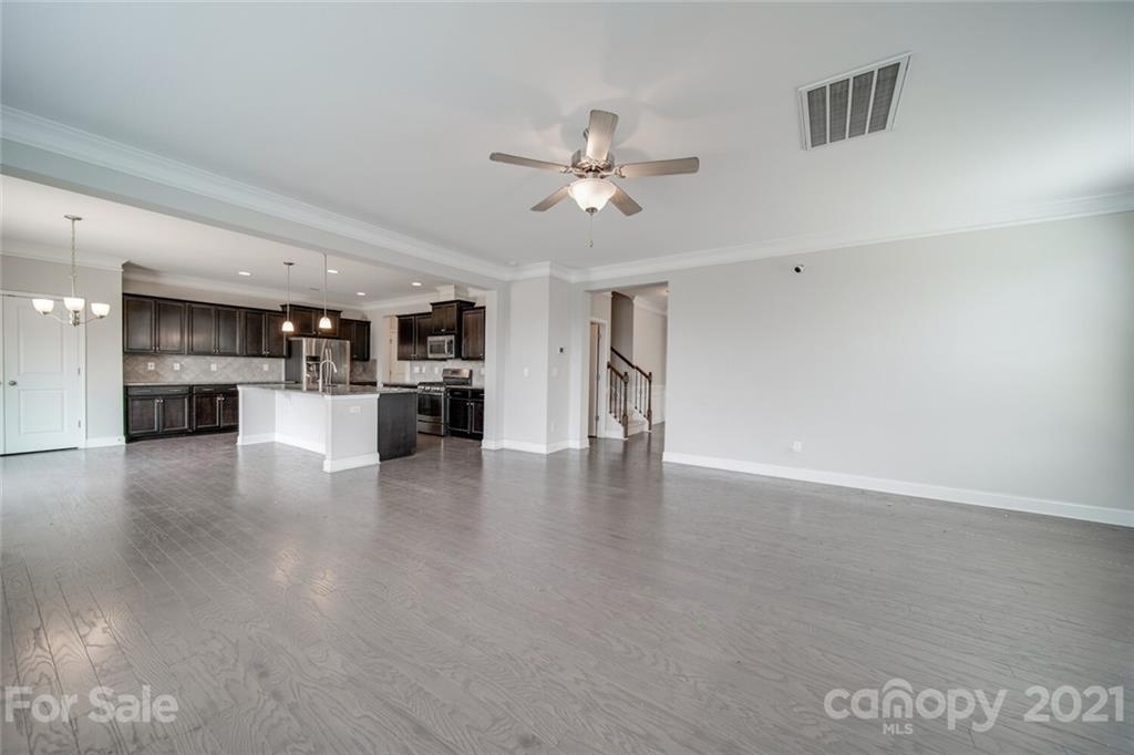 8938 Inverness Bay Road Charlotte, NC 28278 - Photo 9 of 19 Gallery Image 9