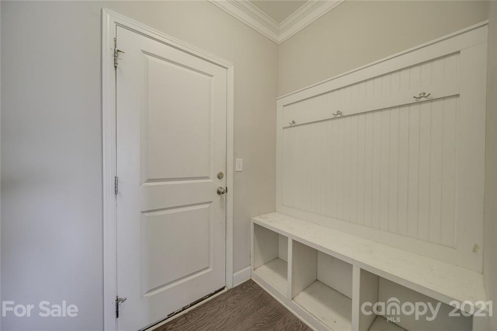 8938 Inverness Bay Road Charlotte, NC 28278 - Photo 10 of 19 Gallery Image 10