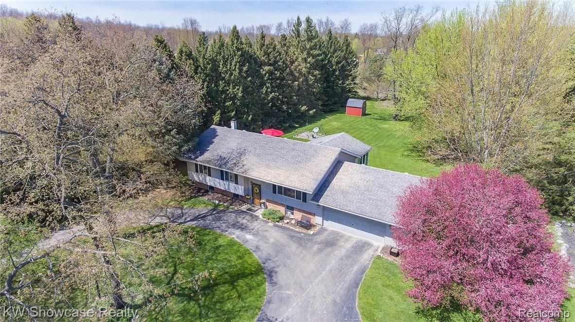 13850 Rattalee Lake Road Davisburg, MI 48350 - Photo 1 of 16 SHARP.jpg
