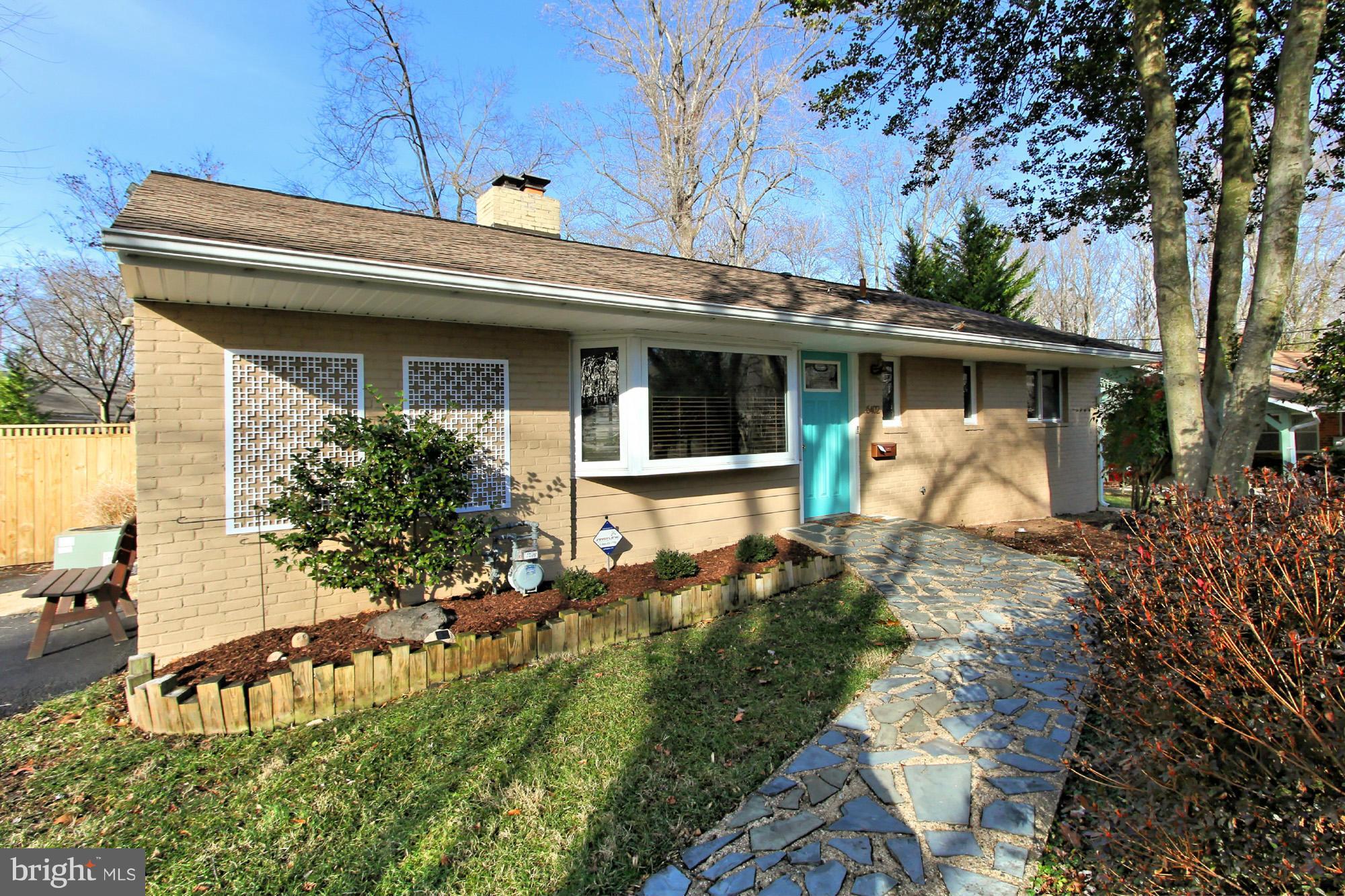 6402 Julian Street Springfield, VA 22150 - Photo 3 of 30 Exterior (Front)