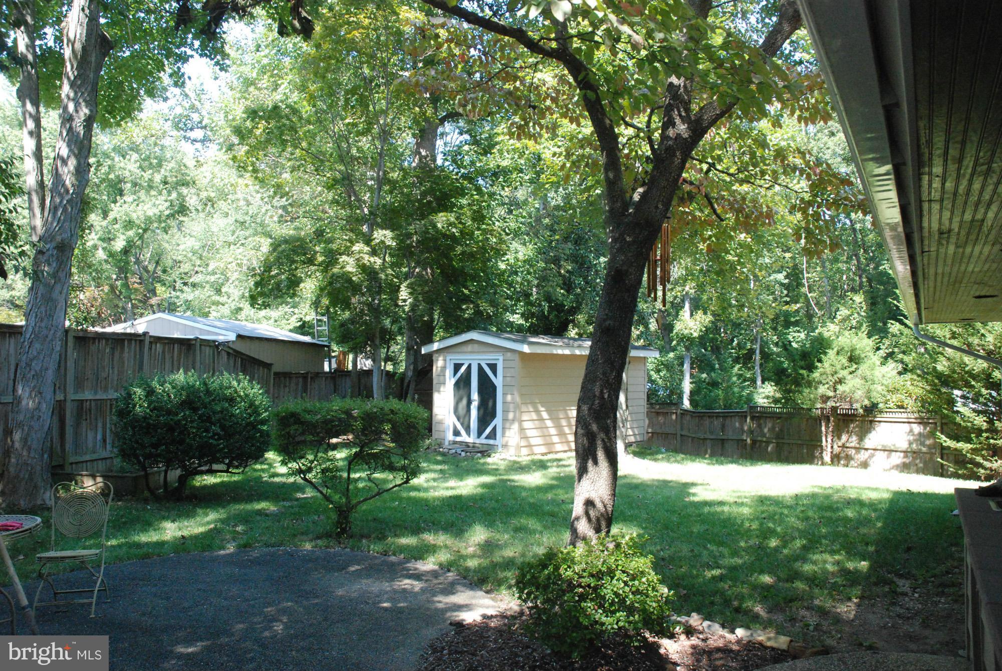6402 Julian Street Springfield, VA 22150 - Photo 28 of 30 Exterior (Rear)