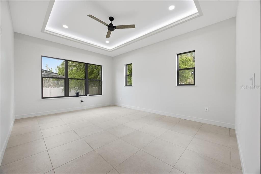 104 South Maki Road Plant City, FL 33563 - Photo 15 of 28 a view of an empty room with a window