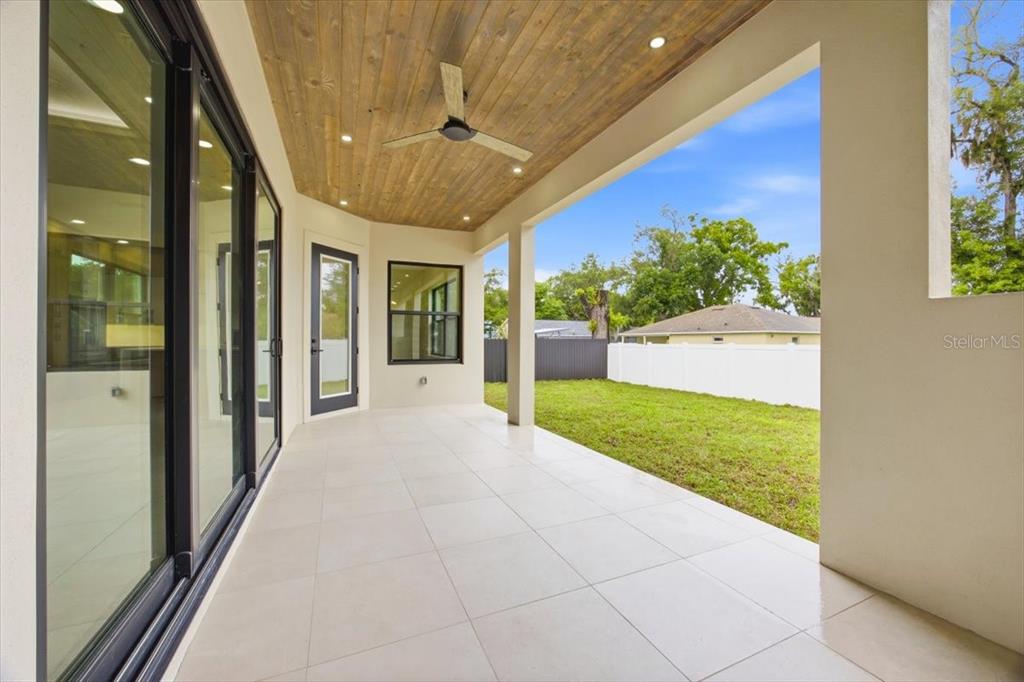 104 South Maki Road Plant City, FL 33563 - Photo 25 of 28 a view of a porch